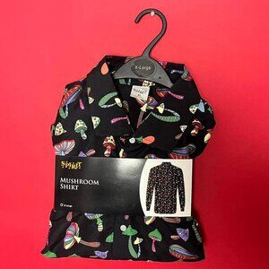 Spirit Halloween / mushroom themed button up 🖤💜​​​​​​​